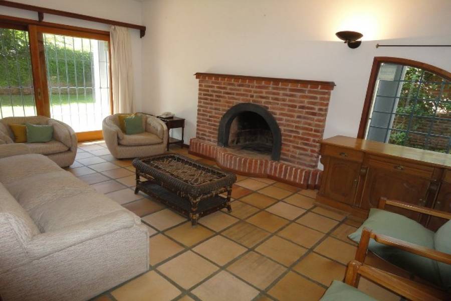 Punta del Este, Maldonado, Uruguay, 3 Bedrooms Bedrooms, ,2 BathroomsBathrooms,Casas,Venta,42184