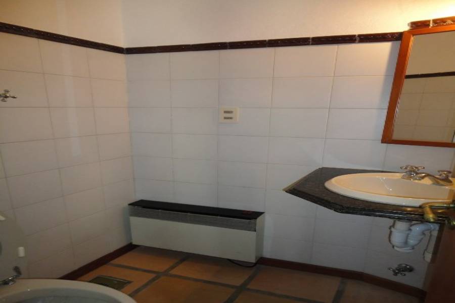 Punta del Este, Maldonado, Uruguay, 3 Bedrooms Bedrooms, ,2 BathroomsBathrooms,Casas,Venta,42184