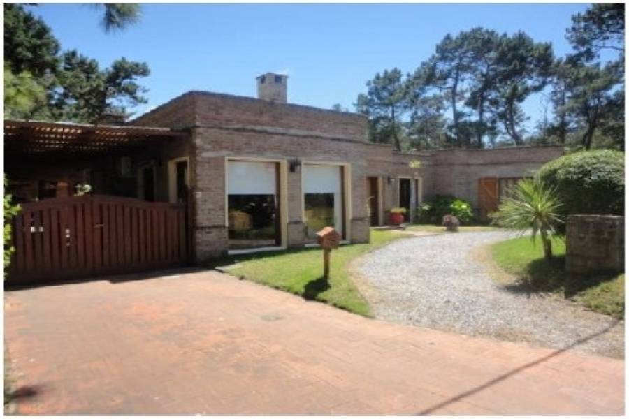 Punta del Este, Maldonado, Uruguay, 3 Bedrooms Bedrooms, ,2 BathroomsBathrooms,Casas,Venta,42191