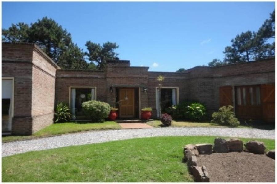 Punta del Este, Maldonado, Uruguay, 3 Bedrooms Bedrooms, ,2 BathroomsBathrooms,Casas,Venta,42191