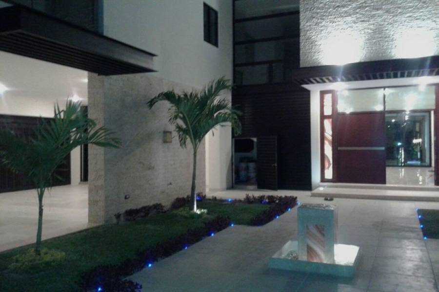 Mérida,Yucatán,Mexico,4 Bedrooms Bedrooms,5 BathroomsBathrooms,Casas,4674