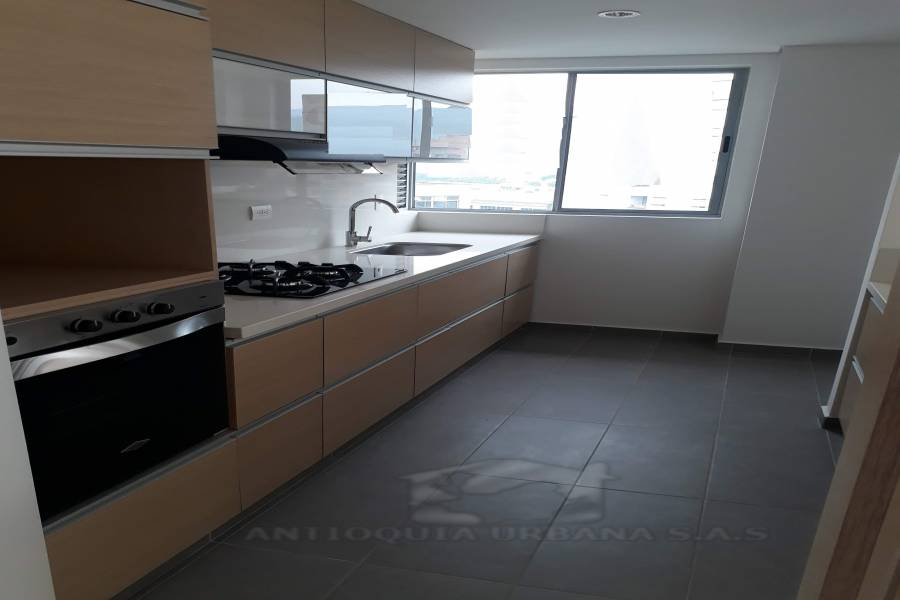 cocina integral amplios espacios