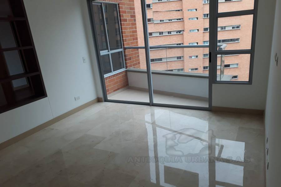 estudio con balcon