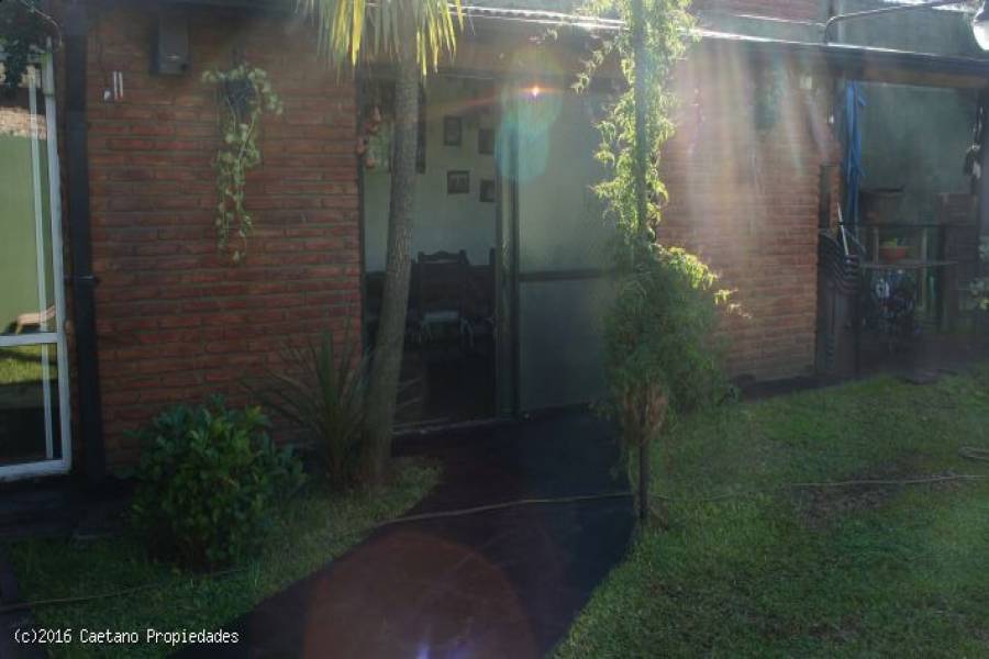 Aldo Bonzi,Buenos Aires,3 Habitaciones Habitaciones,2 BañosBaños,Casas,Blandengues ,1380