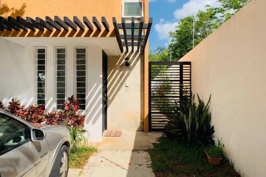 Playa del Carmen, Quintana Roo, Mexico, 3 Habitaciones Habitaciones, ,3 BathroomsBathrooms,Casas,Venta,Kabah,2,42357