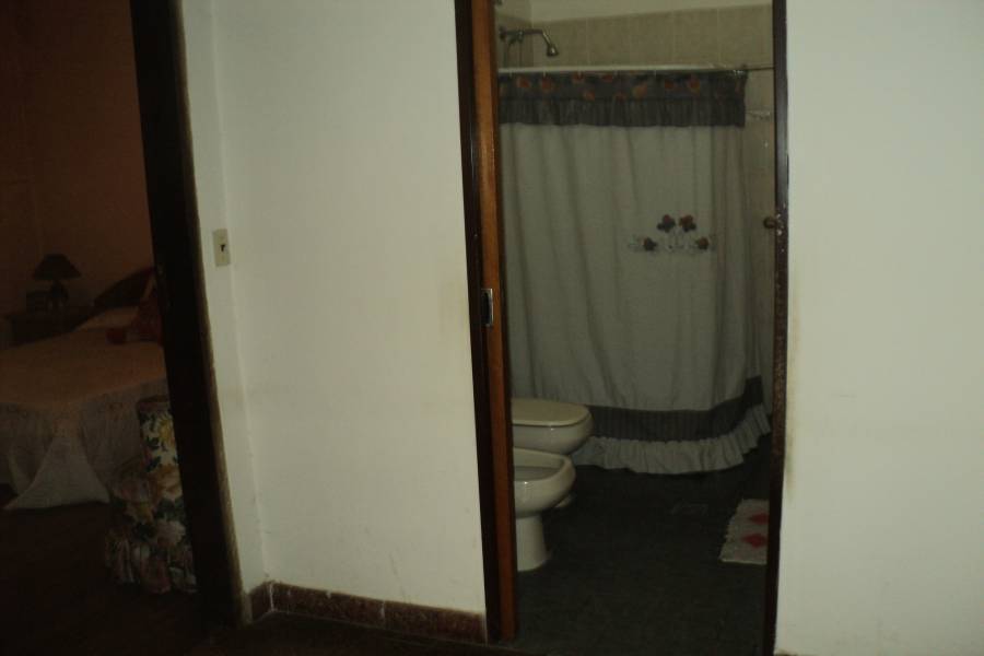 Aldo Bonzi,Buenos Aires,Argentina,3 Bedrooms Bedrooms,2 BathroomsBathrooms,Casas,Altolaguirre,1381