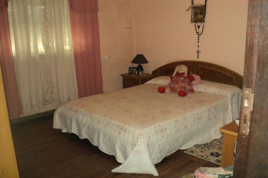 Aldo Bonzi,Buenos Aires,Argentina,3 Bedrooms Bedrooms,2 BathroomsBathrooms,Casas,Altolaguirre,1381