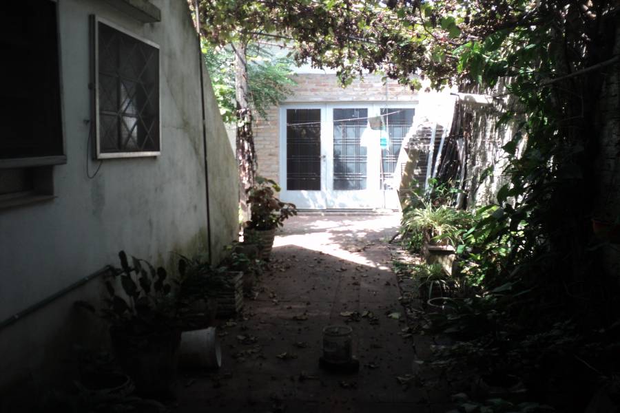 Aldo Bonzi,Buenos Aires,Argentina,3 Bedrooms Bedrooms,2 BathroomsBathrooms,Casas,Altolaguirre,1381