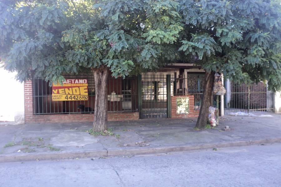 La Tablada,Buenos Aires,5 Habitaciones Habitaciones,4 BañosBaños,Casas,Montenegro,1382