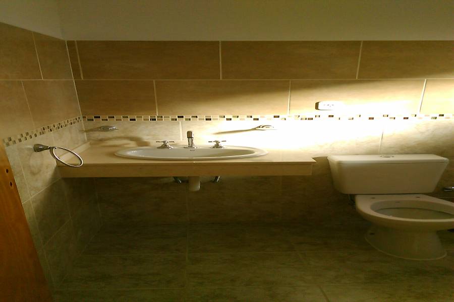 GUALEGUAYCHU, Entre Ríos, Argentina, 3 Habitaciones Habitaciones, ,2 BathroomsBathrooms,PH Tipo Casa,Venta,FERNANDEZ Y PUERTO ARGENTINO,42608