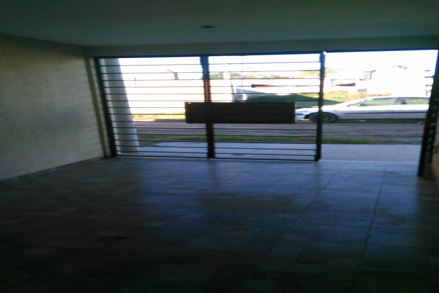 GUALEGUAYCHU, Entre Ríos, Argentina, 3 Habitaciones Habitaciones, ,2 BathroomsBathrooms,PH Tipo Casa,Venta,FERNANDEZ Y PUERTO ARGENTINO,42608