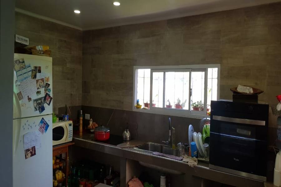 IMPERDIBLE! VER INFO..., 3 Habitaciones Habitaciones, ,3 BathroomsBathrooms,Casas,Venta,42731