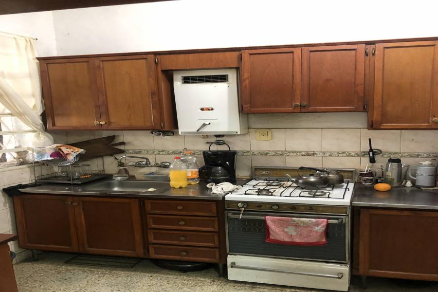 Rosario, Santa Fe, Argentina, 3 Habitaciones Habitaciones, ,1 BañoBathrooms,Casas,Venta,SAN LUIS,42779