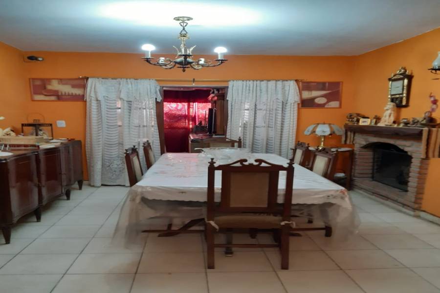 SALTA CAPITAL, Salta, Argentina, 5 Habitaciones Habitaciones, ,2 BathroomsBathrooms,Casas,Venta,42793