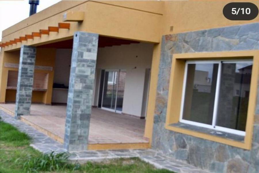 SALTA CAPITAL, Salta, Argentina, 3 Habitaciones Habitaciones, ,3 BathroomsBathrooms,Casas,Venta,42800