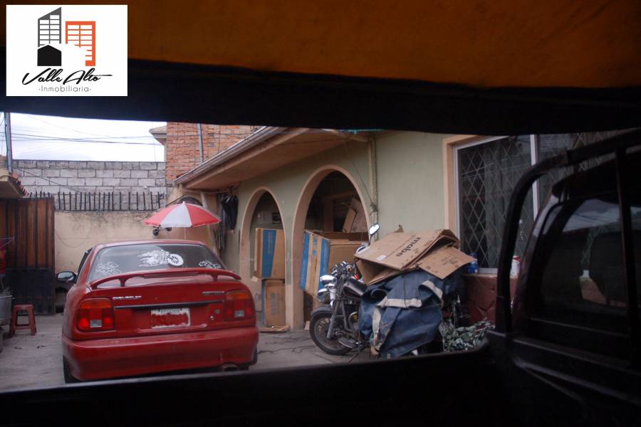 Cuenca, AZUAY, Ecuador, 9 Habitaciones Habitaciones, ,4 BathroomsBathrooms,Casas,Venta,General Escandon,2,42809