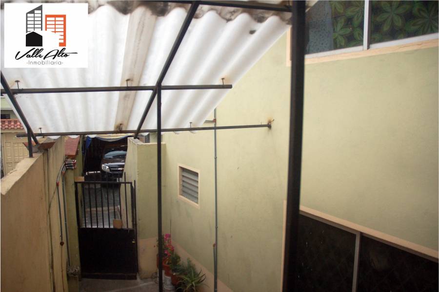 Cuenca, AZUAY, Ecuador, 9 Habitaciones Habitaciones, ,4 BathroomsBathrooms,Casas,Venta,General Escandon,2,42809