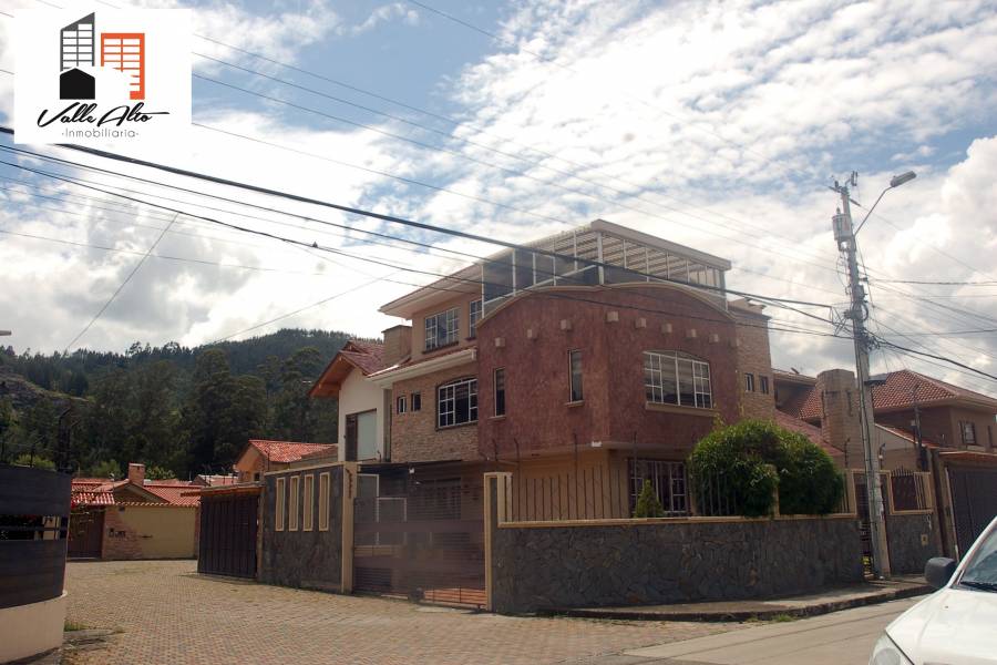 Cuenca, AZUAY, Ecuador, 5 Habitaciones Habitaciones, ,5 BathroomsBathrooms,Casas,Venta,Calle Telemaco,3,42831