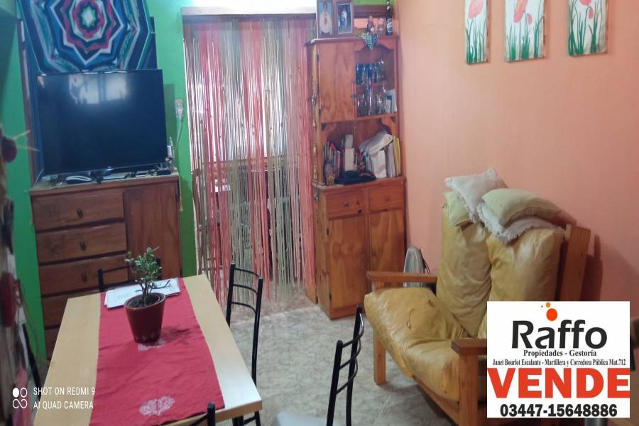 Colon, Entre Ríos, Argentina, 2 Habitaciones Habitaciones, ,1 BañoBathrooms,Casas,Venta,Pellenc ,42858