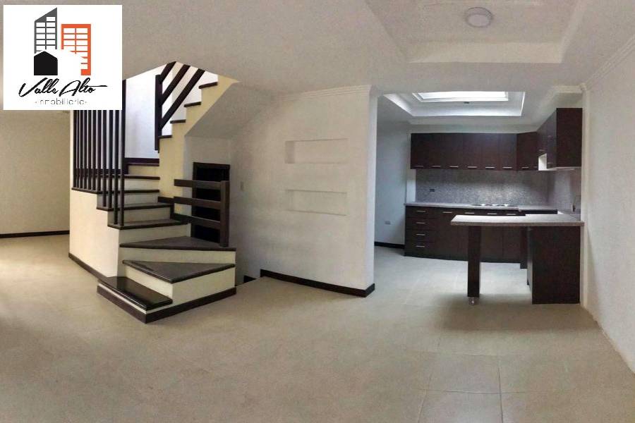 Cuenca, AZUAY, Ecuador, 6 Habitaciones Habitaciones, ,4 BathroomsBathrooms,Casas,Venta,Los Cerezos,3,42930