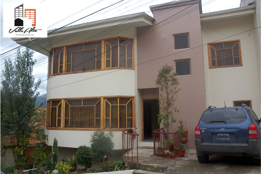 Cuenca, AZUAY, Ecuador, 6 Habitaciones Habitaciones, ,4 BathroomsBathrooms,Casas,Venta,Los Cerezos,3,42930