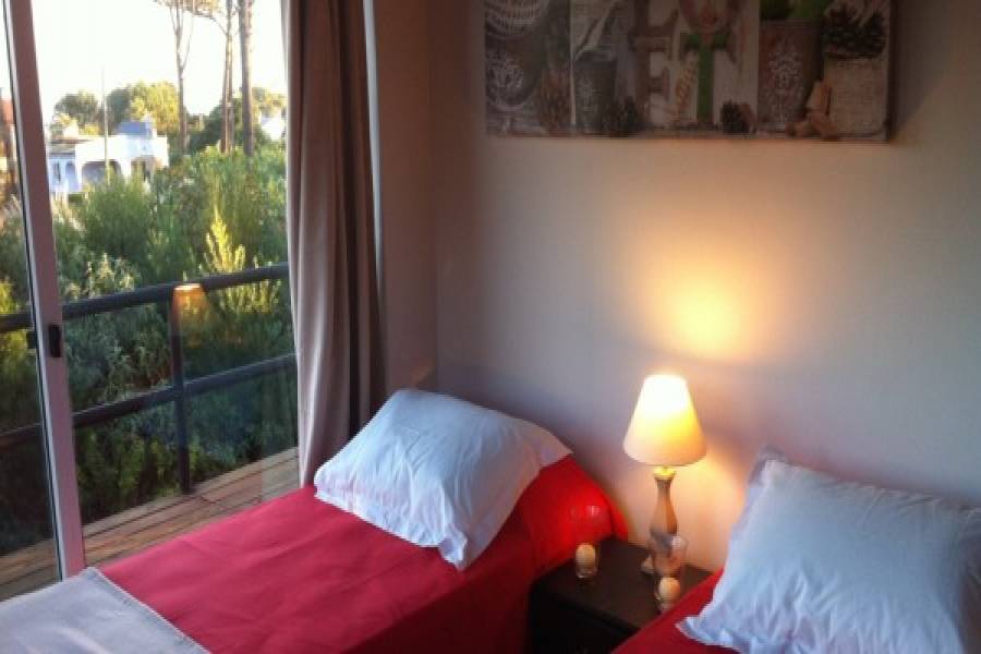 Punta del Este, Maldonado, Uruguay, 2 Habitaciones Habitaciones, ,1 BañoBathrooms,Casas,Temporario,42935