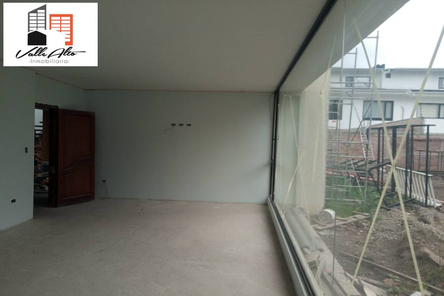 Cuenca., AZUAY, Ecuador, 5 Habitaciones Habitaciones, ,5 BathroomsBathrooms,Casas,Venta,Calle Paris.,2,43041