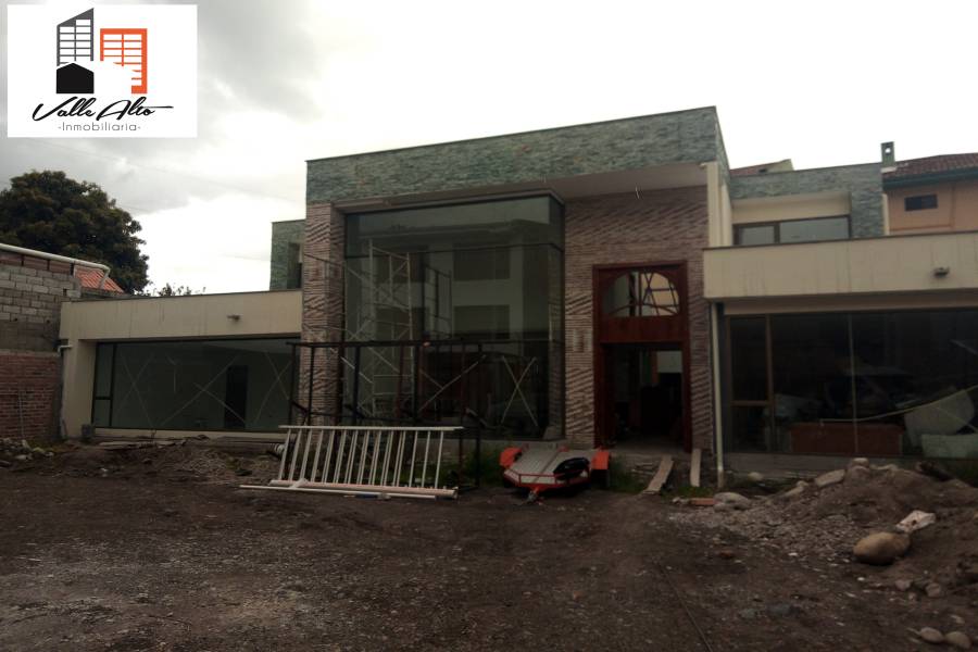 Cuenca., AZUAY, Ecuador, 5 Habitaciones Habitaciones, ,5 BathroomsBathrooms,Casas,Venta,Calle Paris.,2,43041