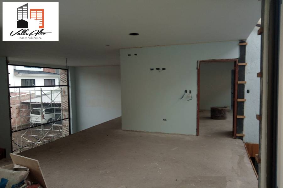 Cuenca., AZUAY, Ecuador, 5 Habitaciones Habitaciones, ,5 BathroomsBathrooms,Casas,Venta,Calle Paris.,2,43041