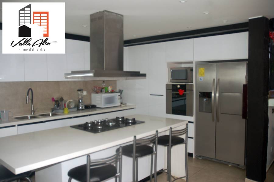 Cuenca., Cuenca, España, 4 Habitaciones Habitaciones, ,3 BathroomsBathrooms,Casas,Venta,Ave. Ordoñez Lasso.,2,43082
