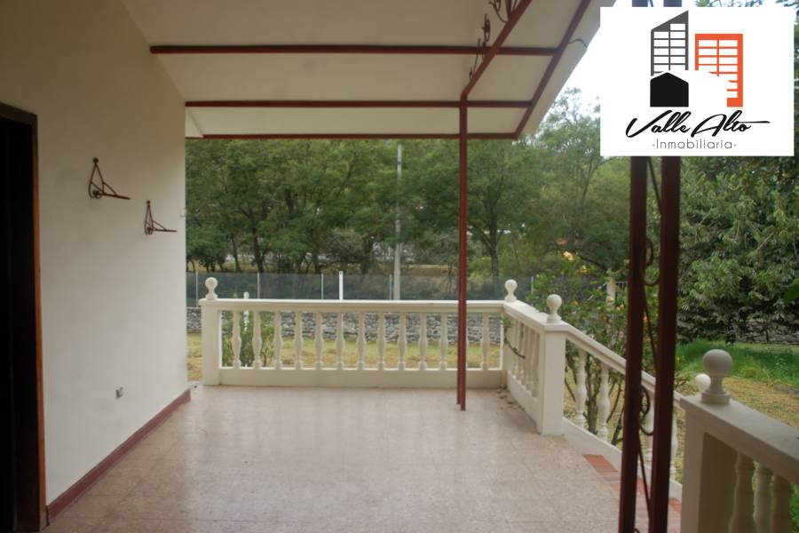 Gualaceo, Cuenca, España, 4 Habitaciones Habitaciones, ,2 BathroomsBathrooms,Fincas-Villas,Venta,1,43169