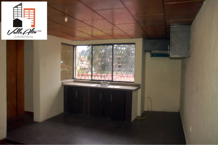 CUENCA, Florida, USA, 7 Habitaciones Habitaciones, ,3 BathroomsBathrooms,Casas,Venta,3,43199