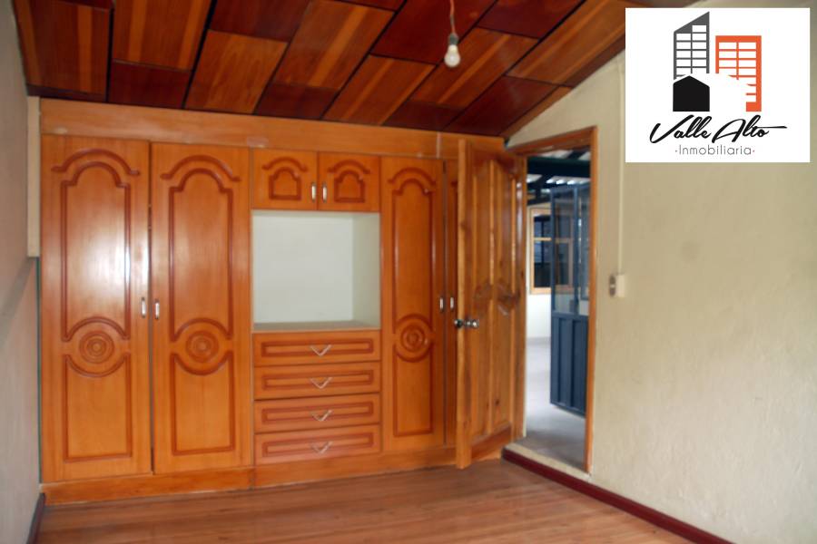CUENCA, Florida, USA, 7 Habitaciones Habitaciones, ,3 BathroomsBathrooms,Casas,Venta,3,43199