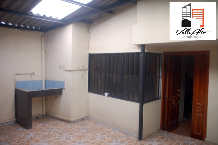 CUENCA, Florida, USA, 7 Habitaciones Habitaciones, ,3 BathroomsBathrooms,Casas,Venta,3,43199