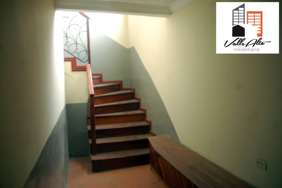 CUENCA, Florida, USA, 7 Habitaciones Habitaciones, ,3 BathroomsBathrooms,Casas,Venta,3,43199