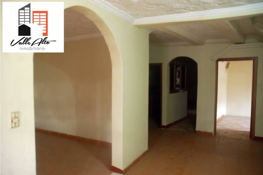 CUENCA, Florida, USA, 7 Habitaciones Habitaciones, ,3 BathroomsBathrooms,Casas,Venta,3,43199