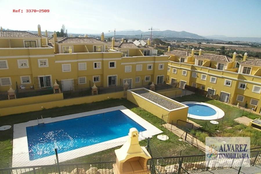 Alhaurín de la Torre,Málaga,España,4 Bedrooms Bedrooms,2 BathroomsBathrooms,Chalets,4841