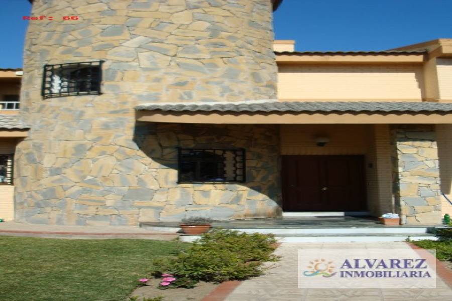 Málaga,Málaga,España,6 Bedrooms Bedrooms,3 BathroomsBathrooms,Fincas-Villas,4867
