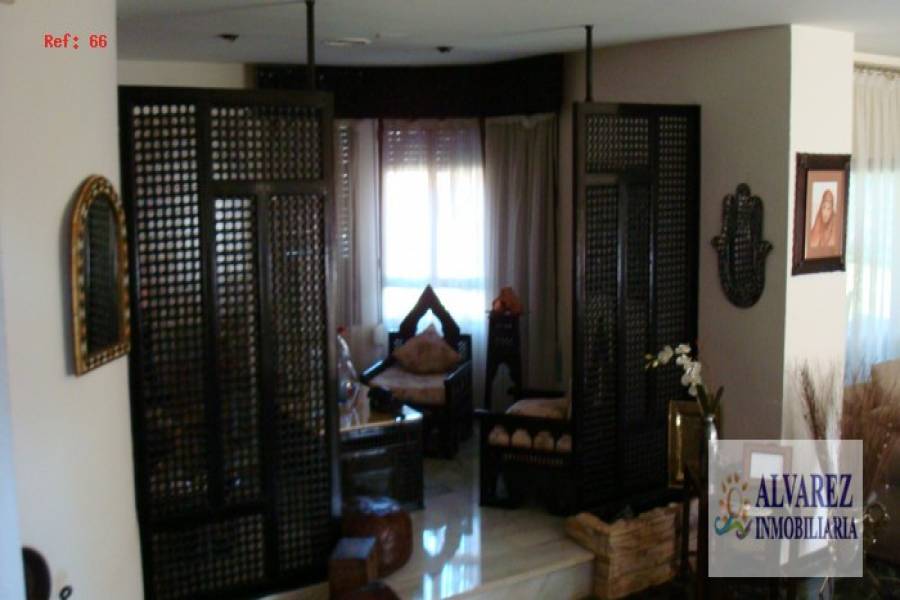 Málaga,Málaga,España,6 Bedrooms Bedrooms,3 BathroomsBathrooms,Fincas-Villas,4867