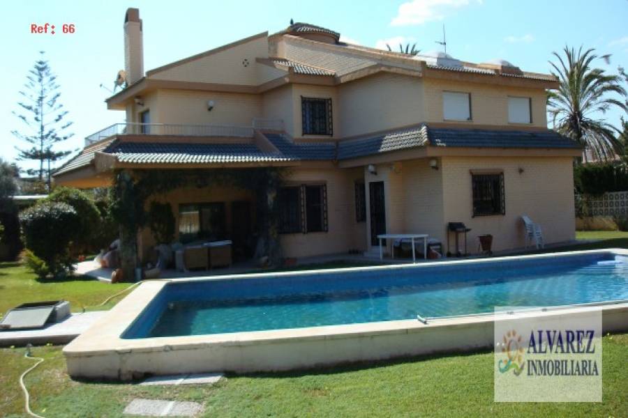 Málaga,Málaga,España,6 Bedrooms Bedrooms,3 BathroomsBathrooms,Fincas-Villas,4867