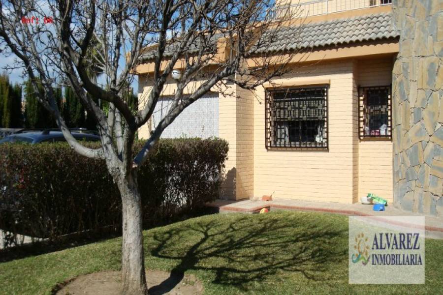 Málaga,Málaga,España,6 Bedrooms Bedrooms,3 BathroomsBathrooms,Fincas-Villas,4867
