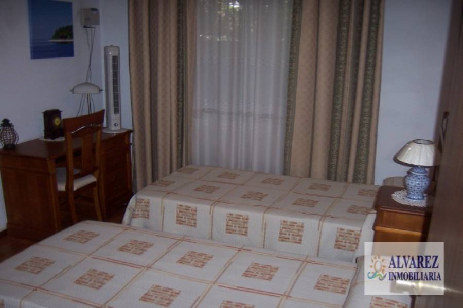 Torremolinos,Málaga,España,4 Bedrooms Bedrooms,2 BathroomsBathrooms,Chalets,4869
