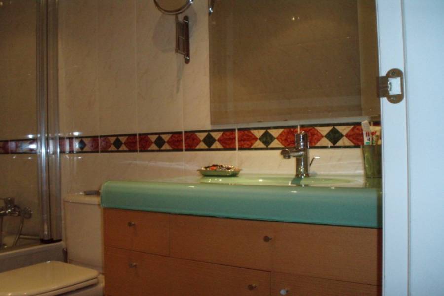 Torremolinos,Málaga,España,3 Bedrooms Bedrooms,2 BathroomsBathrooms,Pisos,4903