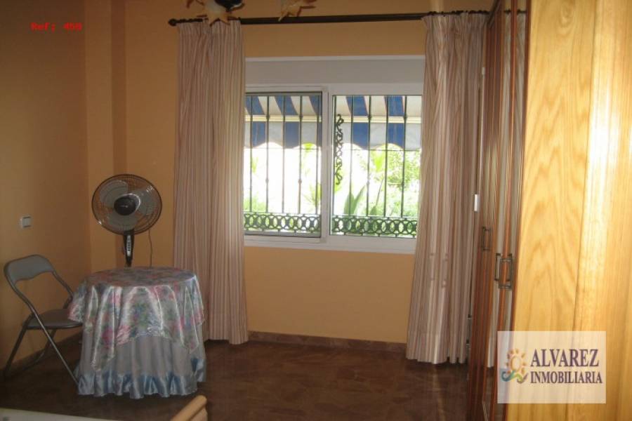 Málaga,Málaga,España,6 Bedrooms Bedrooms,3 BathroomsBathrooms,Fincas-Villas,4918