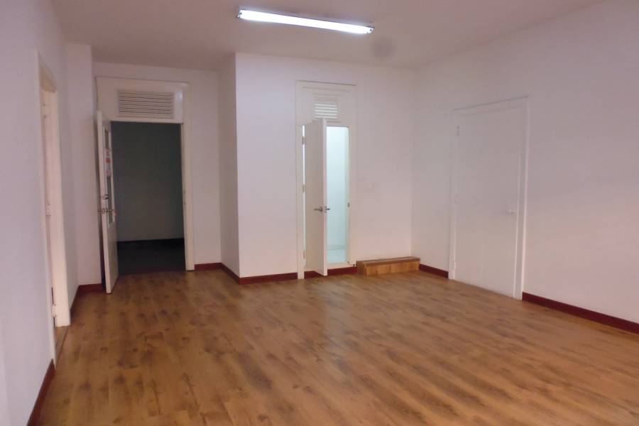 Cali,Valle del Cauca,Colombia,2 Rooms Rooms,1 BañoBathrooms,Oficinas,Zaccour,3,3,4938