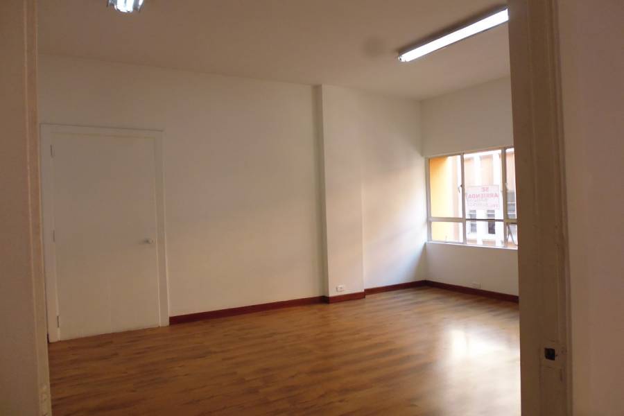 Cali,Valle del Cauca,Colombia,2 Rooms Rooms,1 BañoBathrooms,Oficinas,Zaccour,3,3,4938
