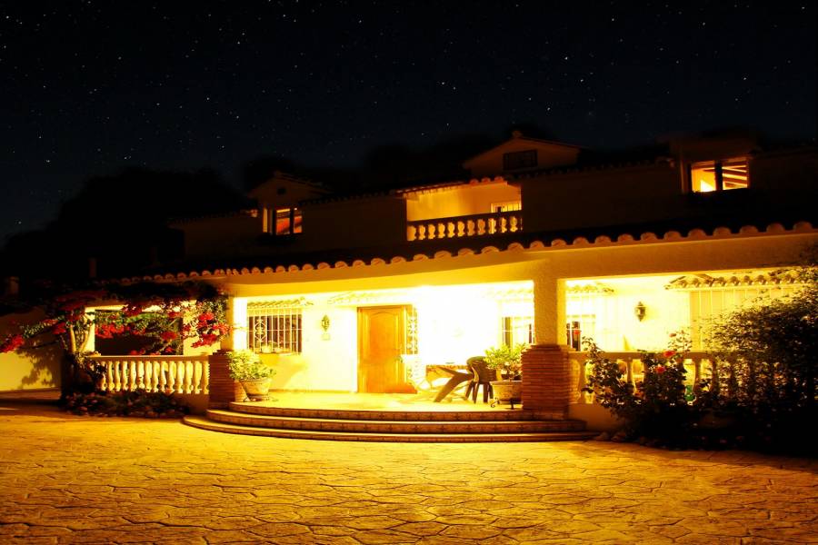 Benajarafe,Málaga,España,4 Bedrooms Bedrooms,4 BathroomsBathrooms,Chalets,4993