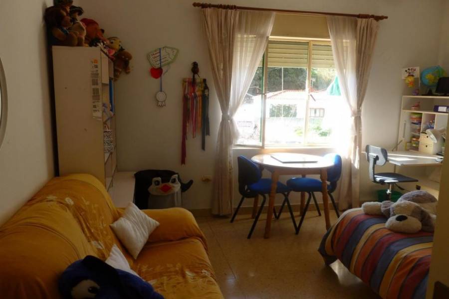 Torremolinos,Málaga,España,3 Bedrooms Bedrooms,1 BañoBathrooms,Fincas-Villas,5005