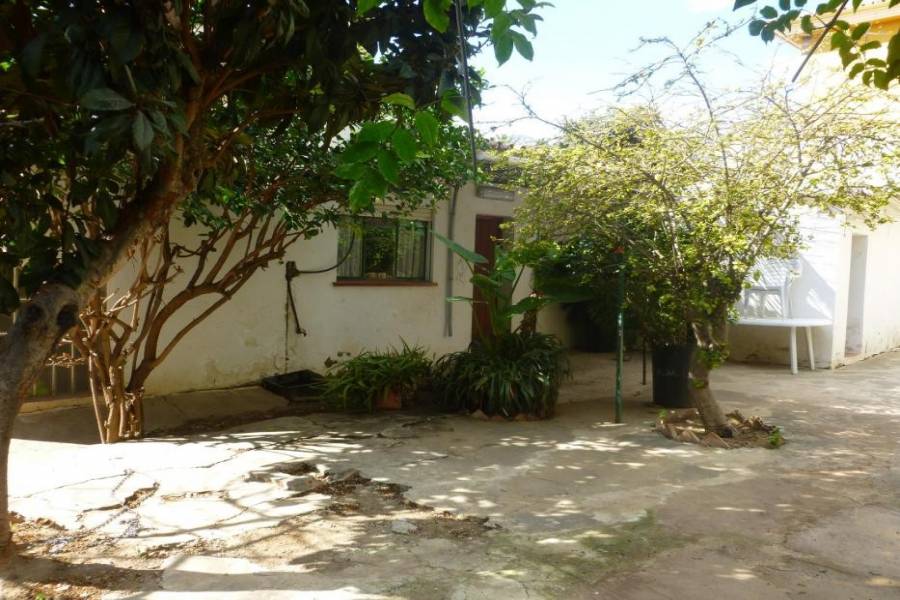 Torremolinos,Málaga,España,3 Bedrooms Bedrooms,1 BañoBathrooms,Fincas-Villas,5005