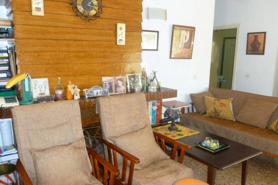 Torremolinos,Málaga,España,3 Bedrooms Bedrooms,1 BañoBathrooms,Fincas-Villas,5005